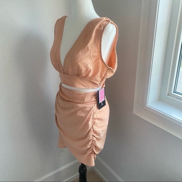 Peach Textured Plunge Wooden Ring Wrap Bodycon Dress​​​​​ - Picture 8 of 8